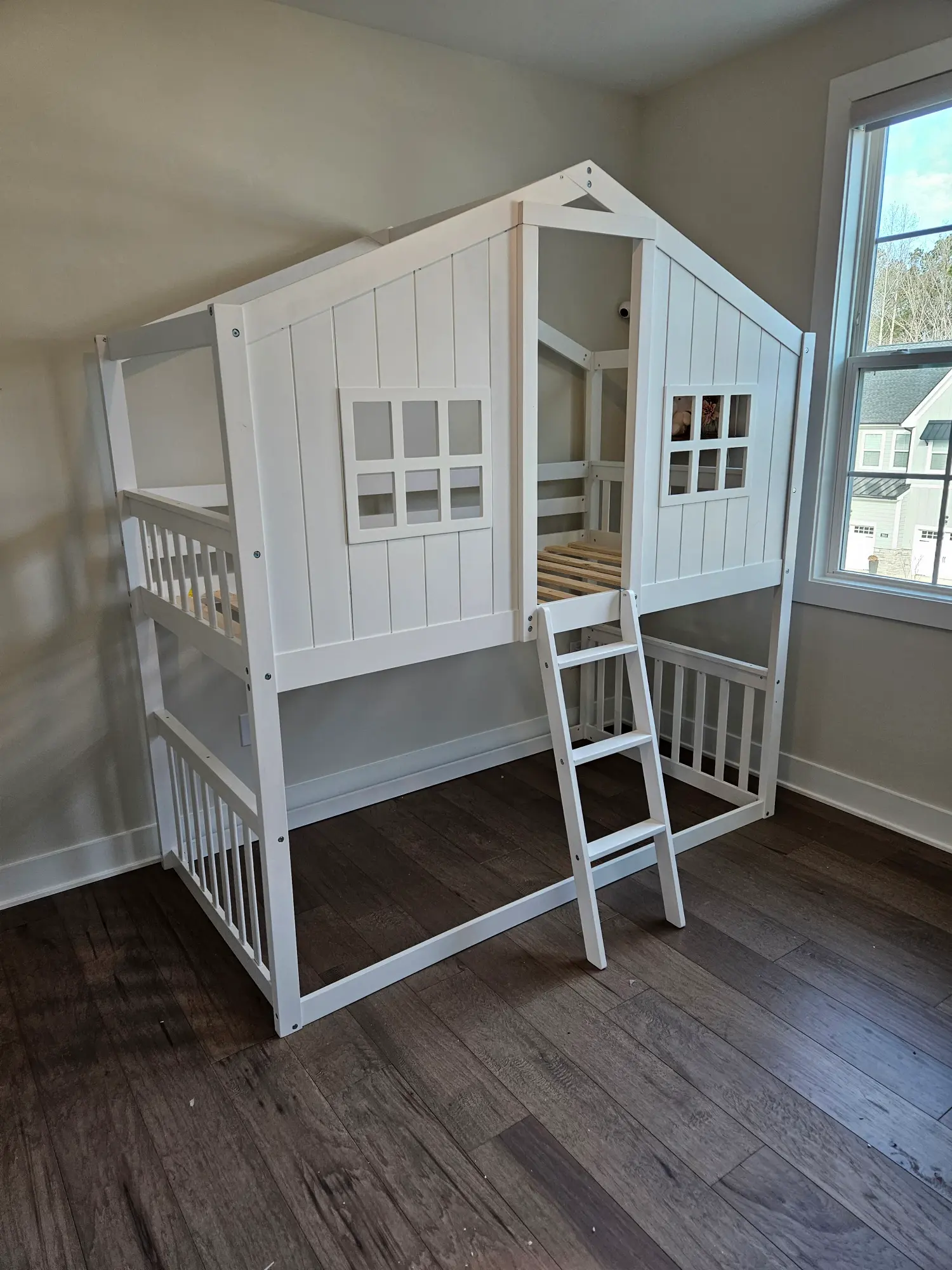 elite-home-services-nc-furniture-assembly-house-bunk-bed-white.webp